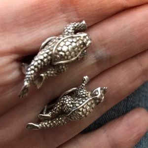 Kieselstein-Cord toad earrings pierced omega backs